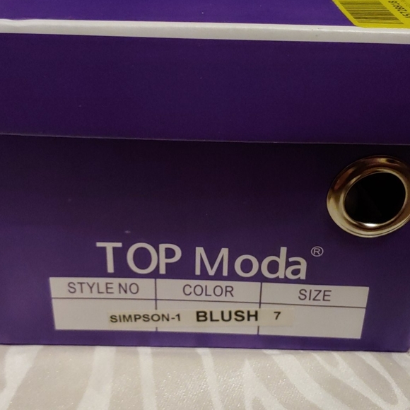 Top Moda Blush Lace Pom Pom Sandals - Picture 4 of 6